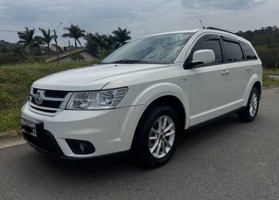 FIAT FREEMONT 2.4 PRECISION 16V GASOLINA 4P AUTOMÁTICO